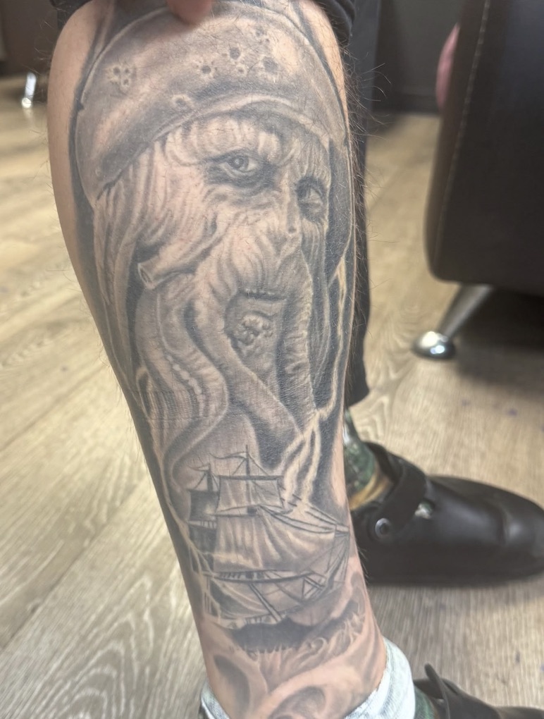 Jewelry change — Ear piercing — Work of Art Las Vegas, Work of Art Tattoo & Piercing, Las Vegas